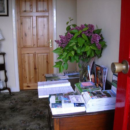 The Bungalow Farmhouse Clomantagh Exterior photo